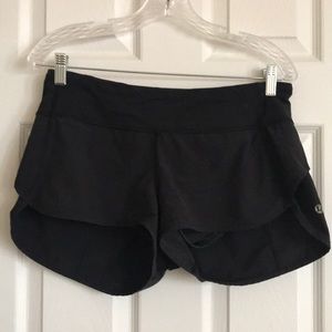 Lululemon speed up short black size 6 EUC